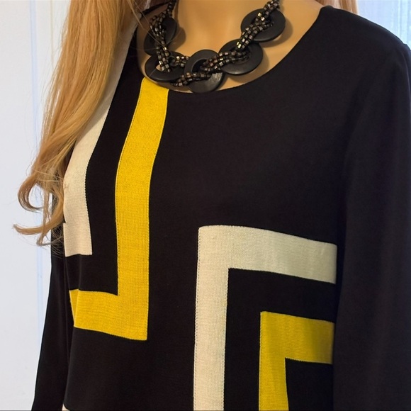 EXCLUSIVELY MISOOK BLACK YELLOW and WHITE DRESS WITH GEOMETRICAL DESIGN LARGE - Picture 4 of 8